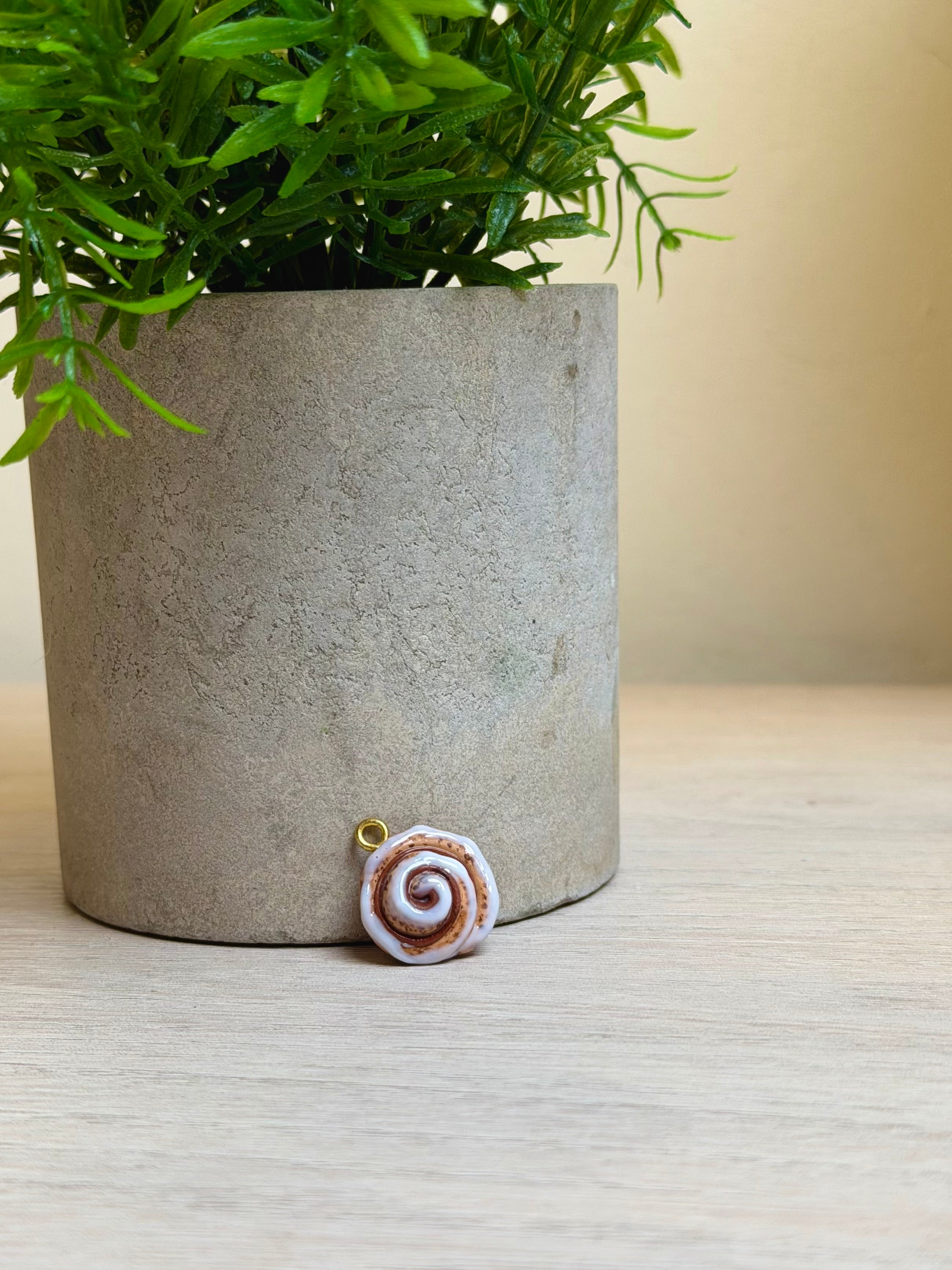 Cinnamon roll charm
